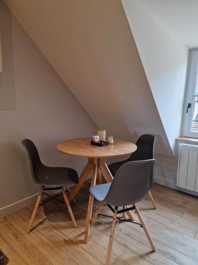 Appartement Au Coeur De Vezelay - Galerie 10 מראה חיצוני תמונה