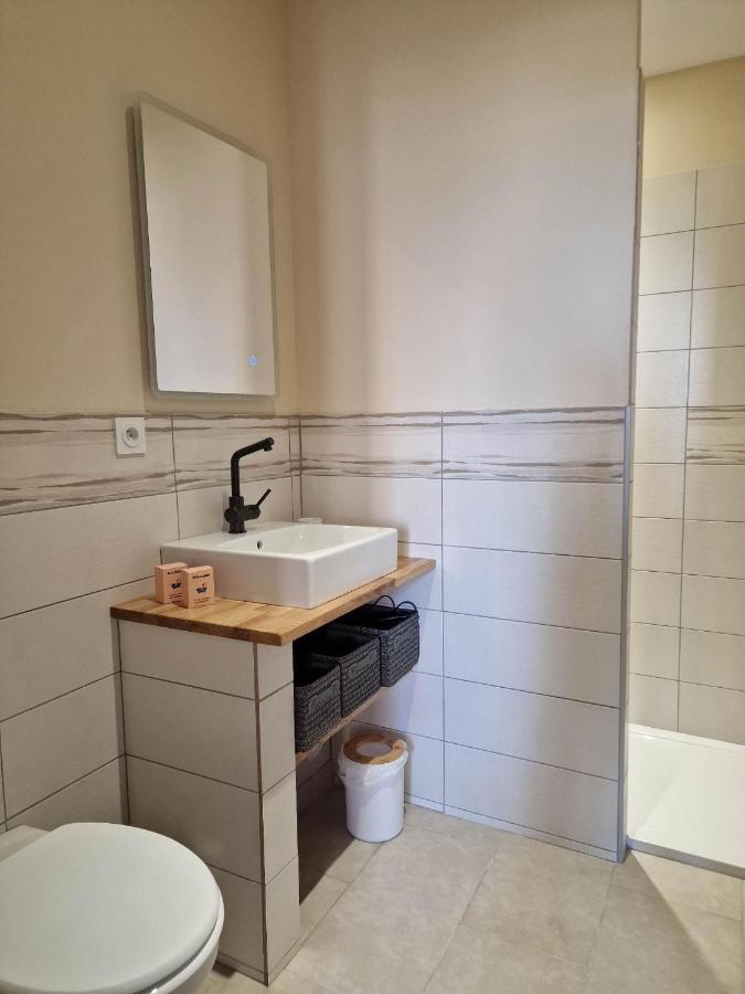 Appartement Au Coeur De Vezelay - Galerie 10 מראה חיצוני תמונה